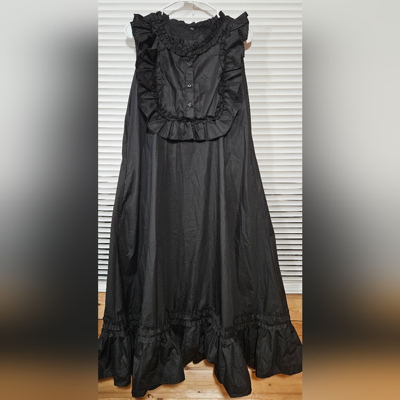 a Dresses & Skirts - Elegant Black Ruffled Women's Dress Size S